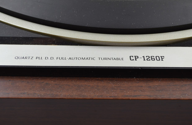 Onkyo CP-1260F Plattenspieler
