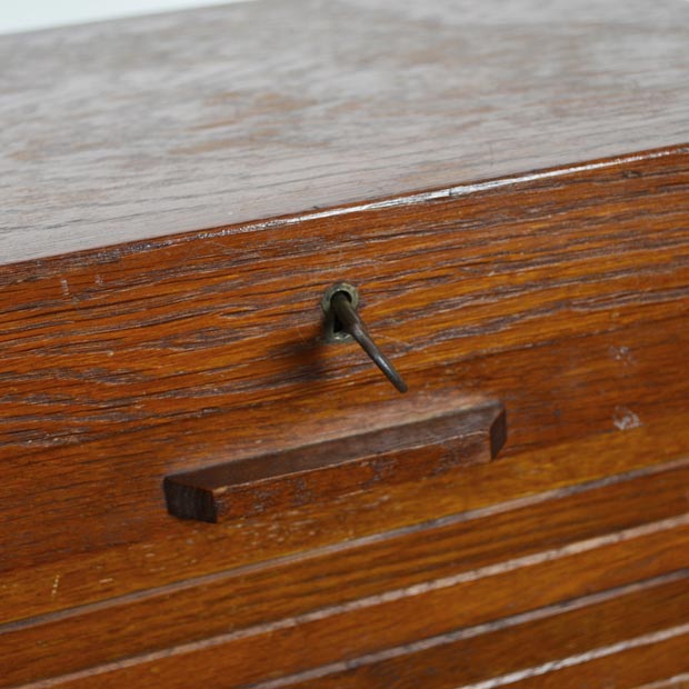 Alter Rolladenschrank – Holz
