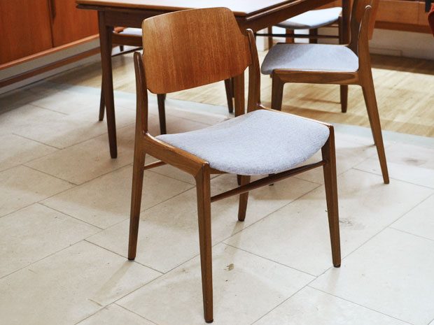 Vier Teakholzstühle WILKHAHN / Design H. Lohmeyer