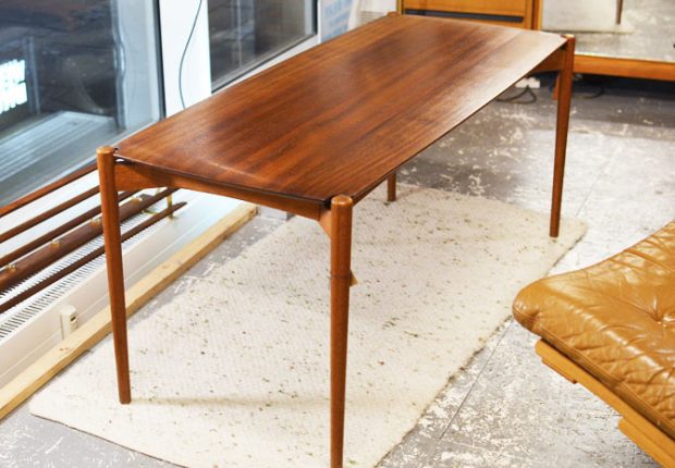 Couchtisch Teakholz