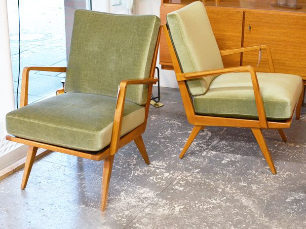 Zwei Sessel / Knoll Antimott