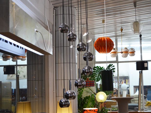 Kaskadenlampe / Chromkugeln