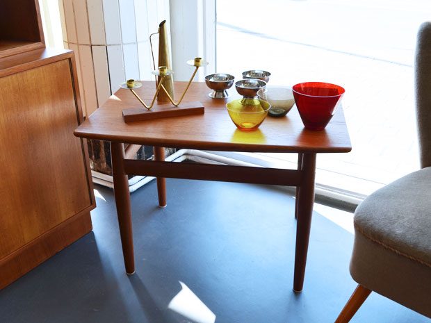Kleiner Sofatisch von Grete Jalk / Dänemark / Teakholz