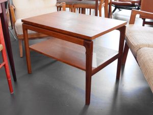 Kleiner Couchtisch / Ole Wanscher für Cado (L 75 / B 52 / H 55 cm)