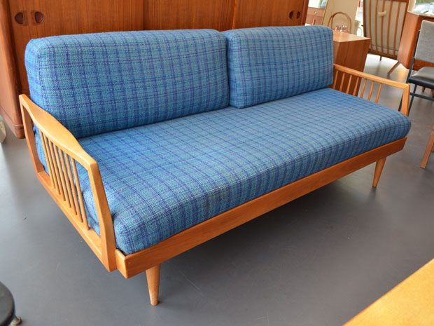 Schlafsofa / Daybed Kirschholz