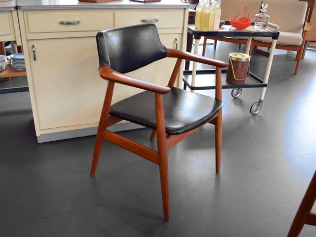 Armlehnenstuhl Teak & Kunstleder / Erik Kirkegaard