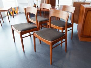 4er-Set Teak Stühle von Henning Kjærnulf für Korup Stolefabrik