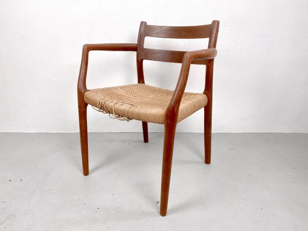 Teak Armlehnstuhl Modell Nr. 67 / Niels Otto Møller für J. L. Møller, Denmark