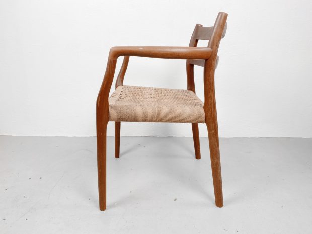 Teak Armlehnstuhl Modell Nr. 67 / Niels Otto Møller für J. L. Møller, Denmark