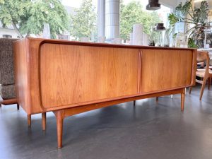 Teak Sideboard mit Jalousie-Türen von Bernhard Pedersen & Søn / Länge 210 cm