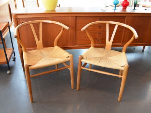 Ein Stuhl CH24 / WISHBONE CHAIR von Hans J. Wegner / Eiche