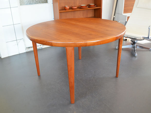 Runder Tisch mit 2 Einlegeplatten // Teak // VV Møbler, Denmark