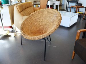 Korbsessel / Balloon Chair