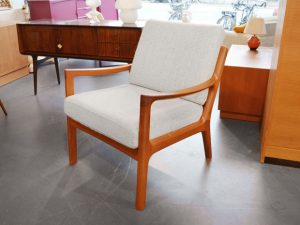 Teak Sessel von Ole Wanscher für France & Søn / 2 Stück verfügbar / Wollbezug