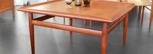 Quadratischer Teak Couchtisch von Grete Jalk für Glostrup Møbelfabrik