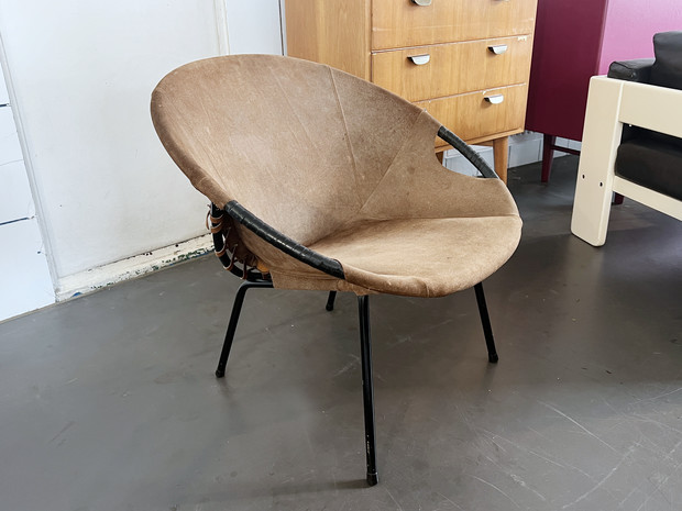 Balloon Chair / Cocktailsessel von Lusch & Co / Wildleder & Stahl