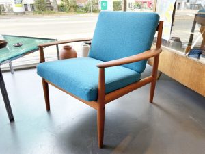Teak Sessel von Grete Jalk für France & Søn, Dänemark / neu bezogen