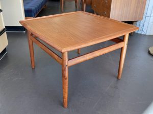 Teak Couchtisch von Grete Jalk für Glostrup Møbelfabrik