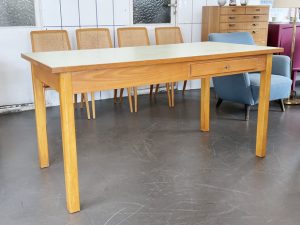 Esstisch / Arbeitstisch aus Buche / L 156 cm x B 78 cm x H 79 cm