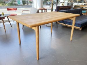Esstisch aus Eiche (massiv) von J.L. Møllers, Denmark