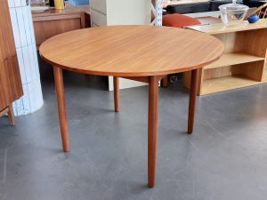 runder dänischer Teak Esstisch