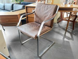 Freischwinger mit Armlehnen von Rudolf Glatzel für Walter Knoll / Stahl & Leder