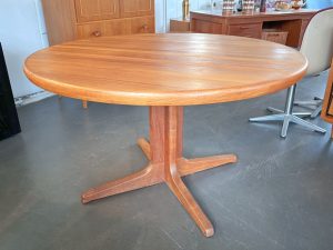 Runder Teak Esstisch / Durchmesser 120cm / mit 2 Erweiterungsplatten