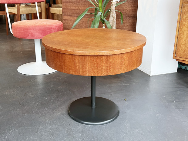 runder Teak Nähkasten / Couchtisch zum Aufklappen