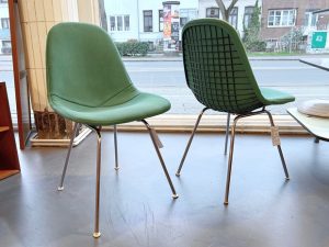 2x Wire Chair von Charles und Ray Eames für Herman Miller / Originalbezug Hopsak