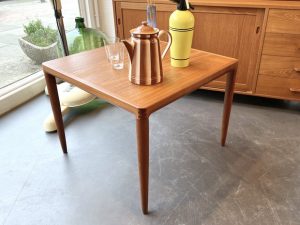 Quadratischer Teak Couchtisch / Beistelltisch von H.W. Klein für Bramin, Denmark