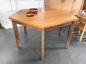 Sechseckiger Teak Esstisch / ausziehbar
