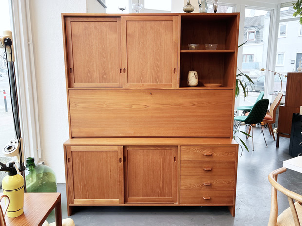 Teak Schrank RY-16 von Hans Wegner für Ry Møbler