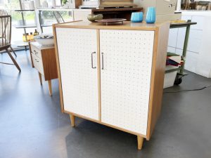 Kleiner Schuhschrank 60er