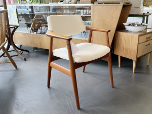 GM11 Armlehnstuhl aus Teak von Svend Aage Eriksen für Glostrup Møbelfabrik / Wollbezug