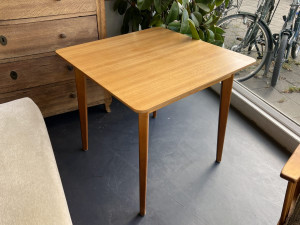 mittelhoher Beistelltisch / Coffeetable von WK Möbel