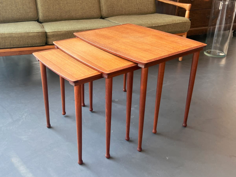 3er Set Teak Satztische / Beistelltische