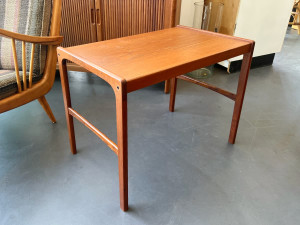 kleiner Teak Beistelltisch von Opal