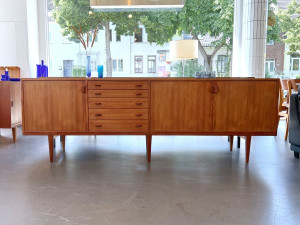 Teak Sideboard von Henry Rosengren Hansen für Brande Møbelindustri, Dänemark