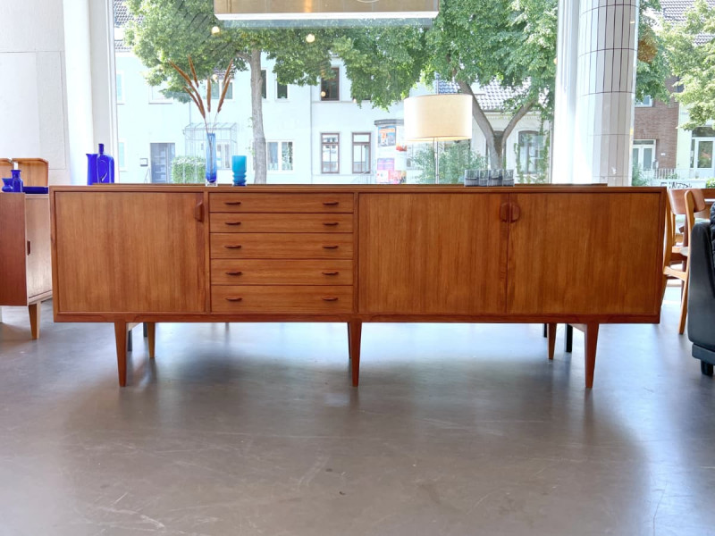 Teak Sideboard von Henry Rosengren Hansen für Brande Møbelindustri, Dänemark