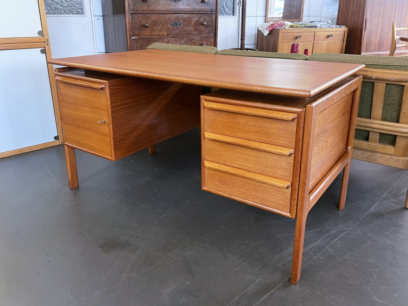 Teak Schreibtisch mit 2 Containern von Gasvig GV Møbler