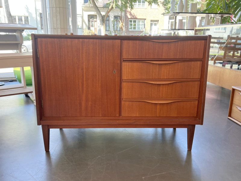 kleines Teak Sideboard