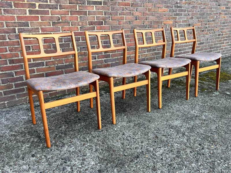 4er Set Teak Stühle