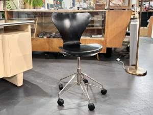 Serie 7 Drehstuhl (Modell 3117) von Arne Jacobsen für Fritz Hansen, Design 1955, Herstellungsjahr 1988
