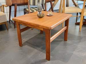 Couchtisch aus massivem Teakholz von Niels Bach, Denmark